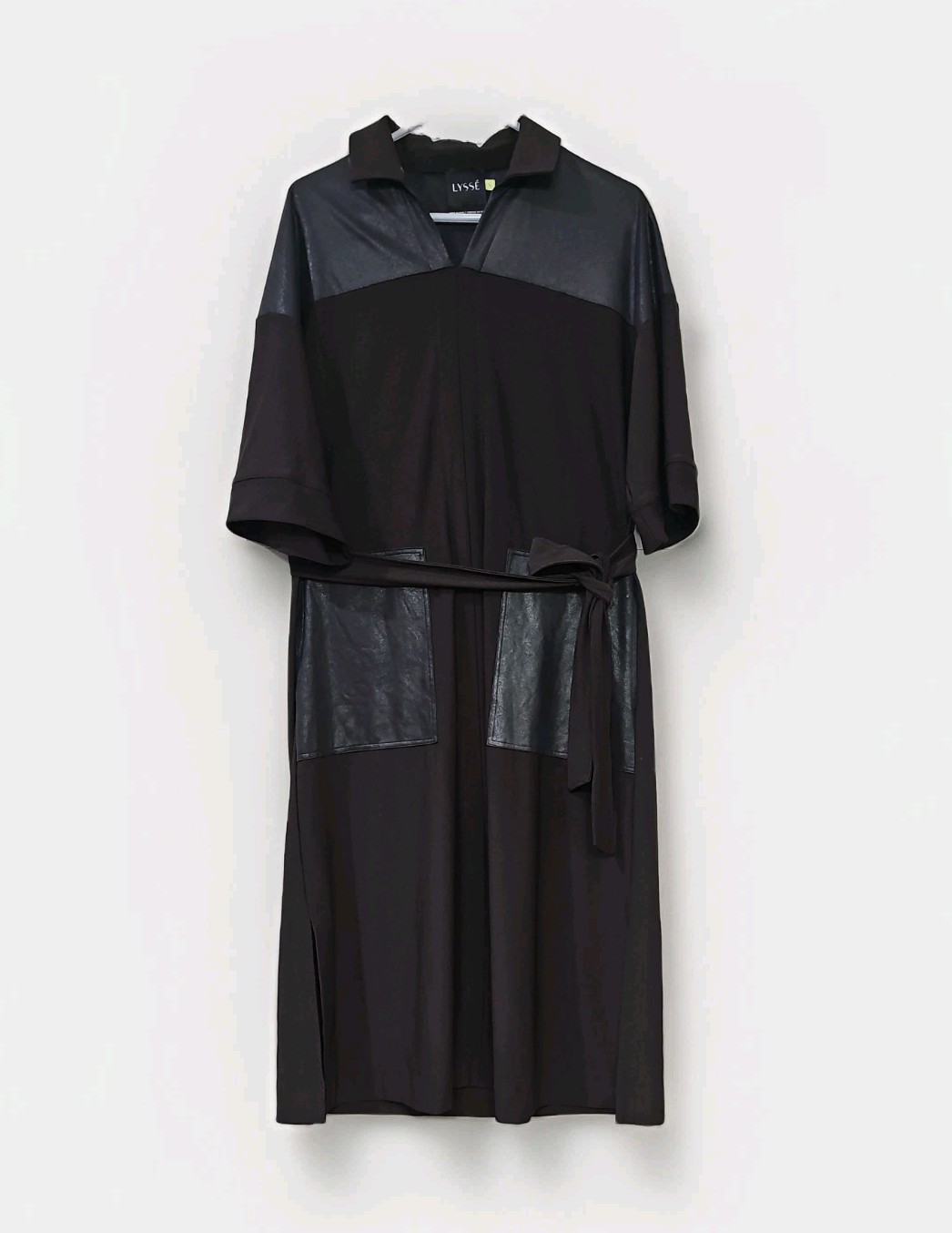 Lyseé Women’s brown/black, shirt dress, stretch. Size S
