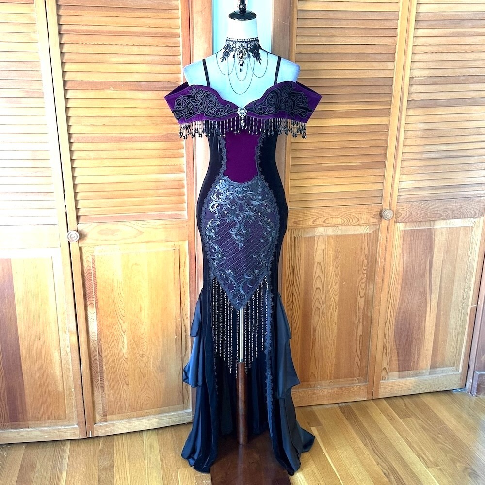Devil Fashion Gothic Victorian ‘Vampire Masquerade’ Purple Black Velvet Gown XL