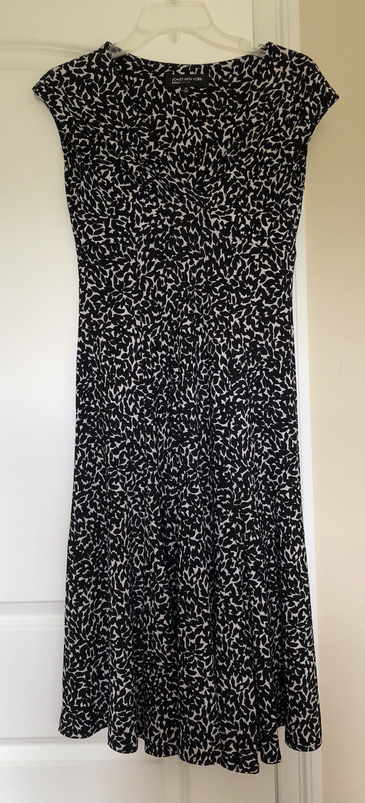Jones New York Dress Black White Sleeveless Fit Flare Midi Patterned Petite Sz 4