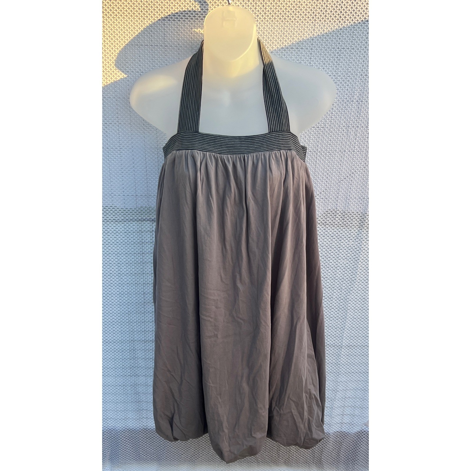 Romeo & Juliet Couture Halter Dress Womens Small Gray Excellent Bubble Hem