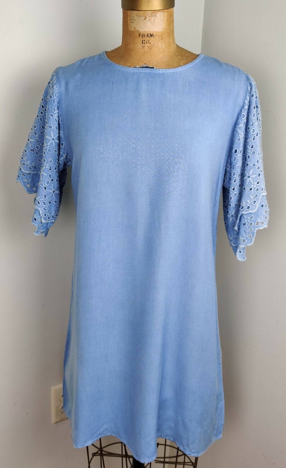 Style Envy Chambray Dress with Embroidered Sleeves/Size M/NWT