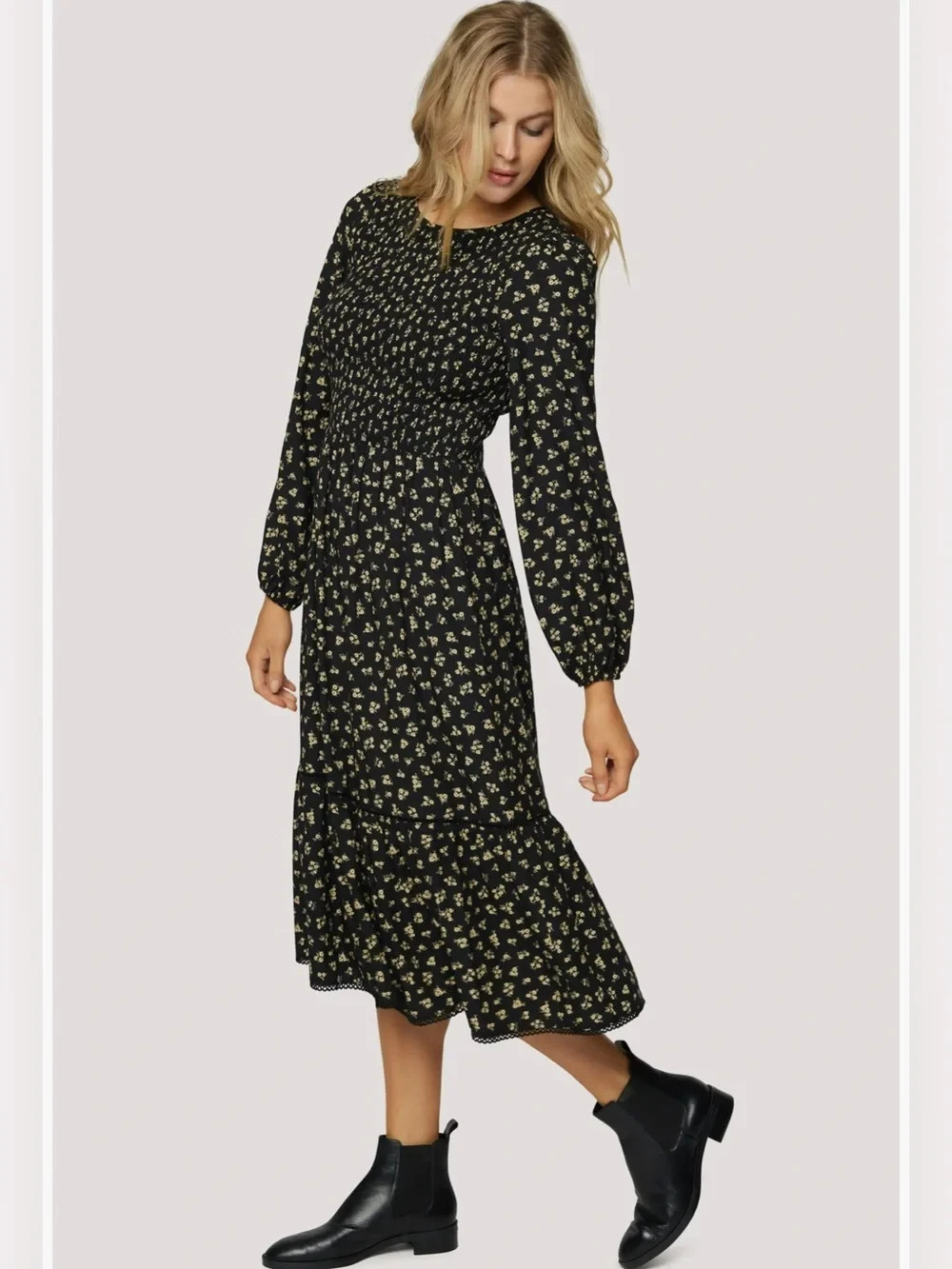 Lost + Wander Twilling Dreams Floral Long-Sleeve Dress. Size S