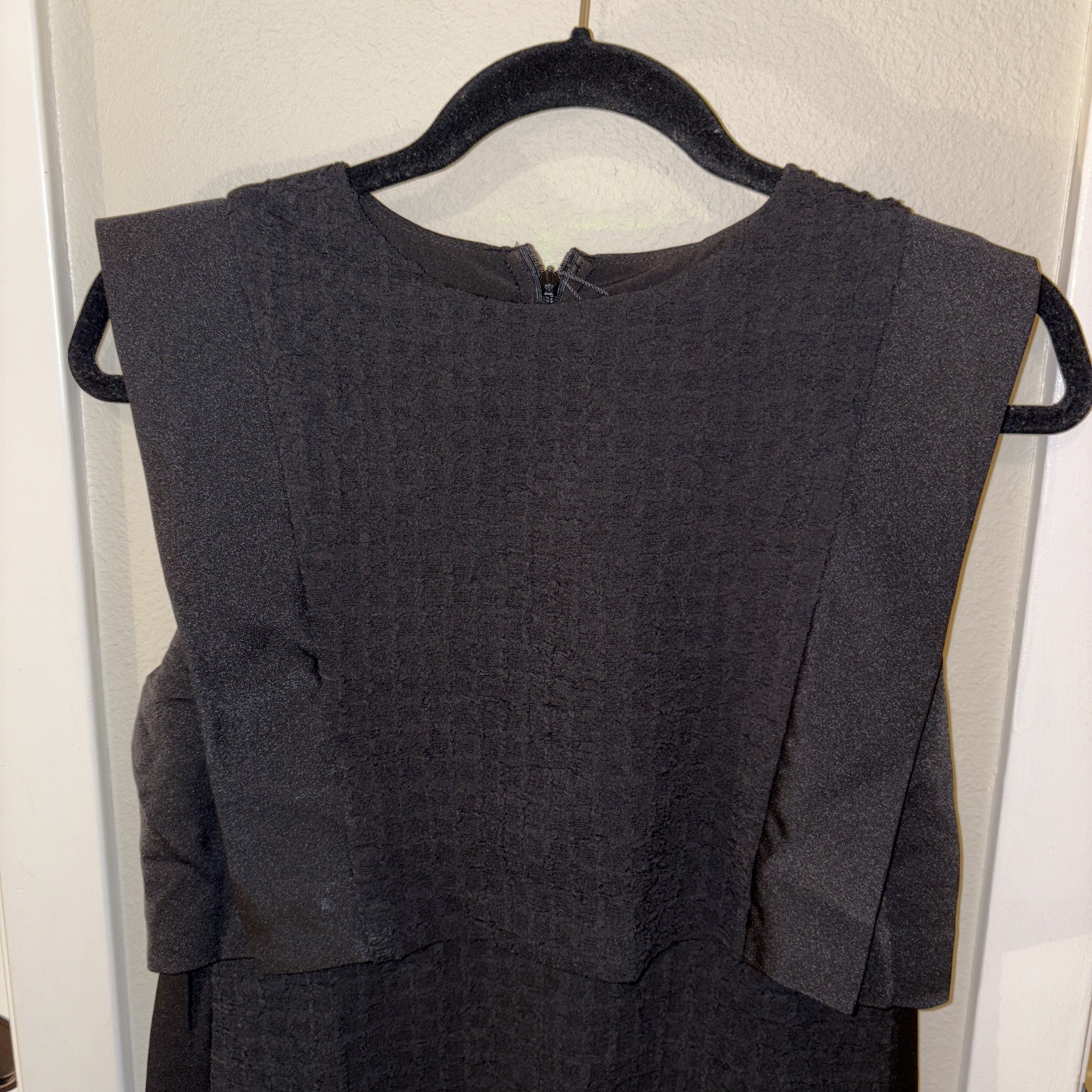 NWT! Saturday Club Peak Shoulder Layered Textured Dress Size Small Black