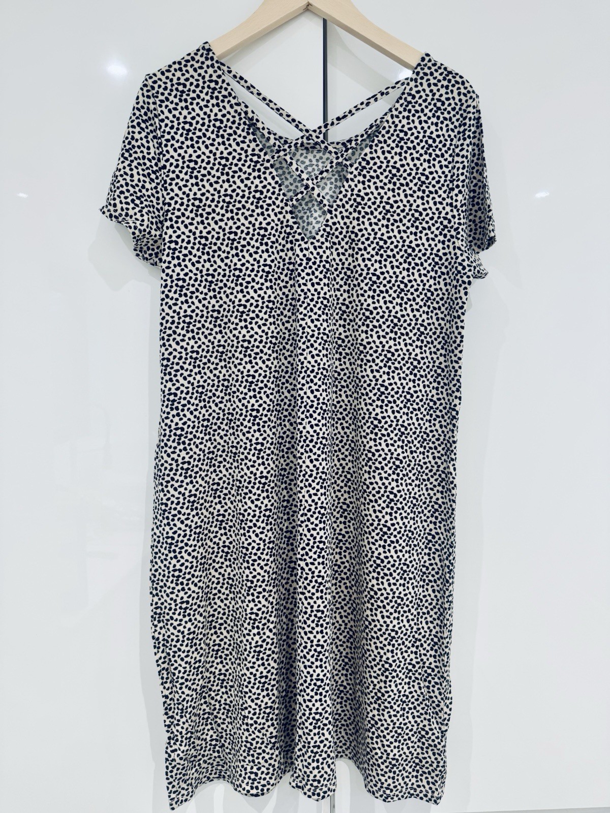 ONLY Women’s Lace Up Back Print Dress Large Pumice Stone/Black