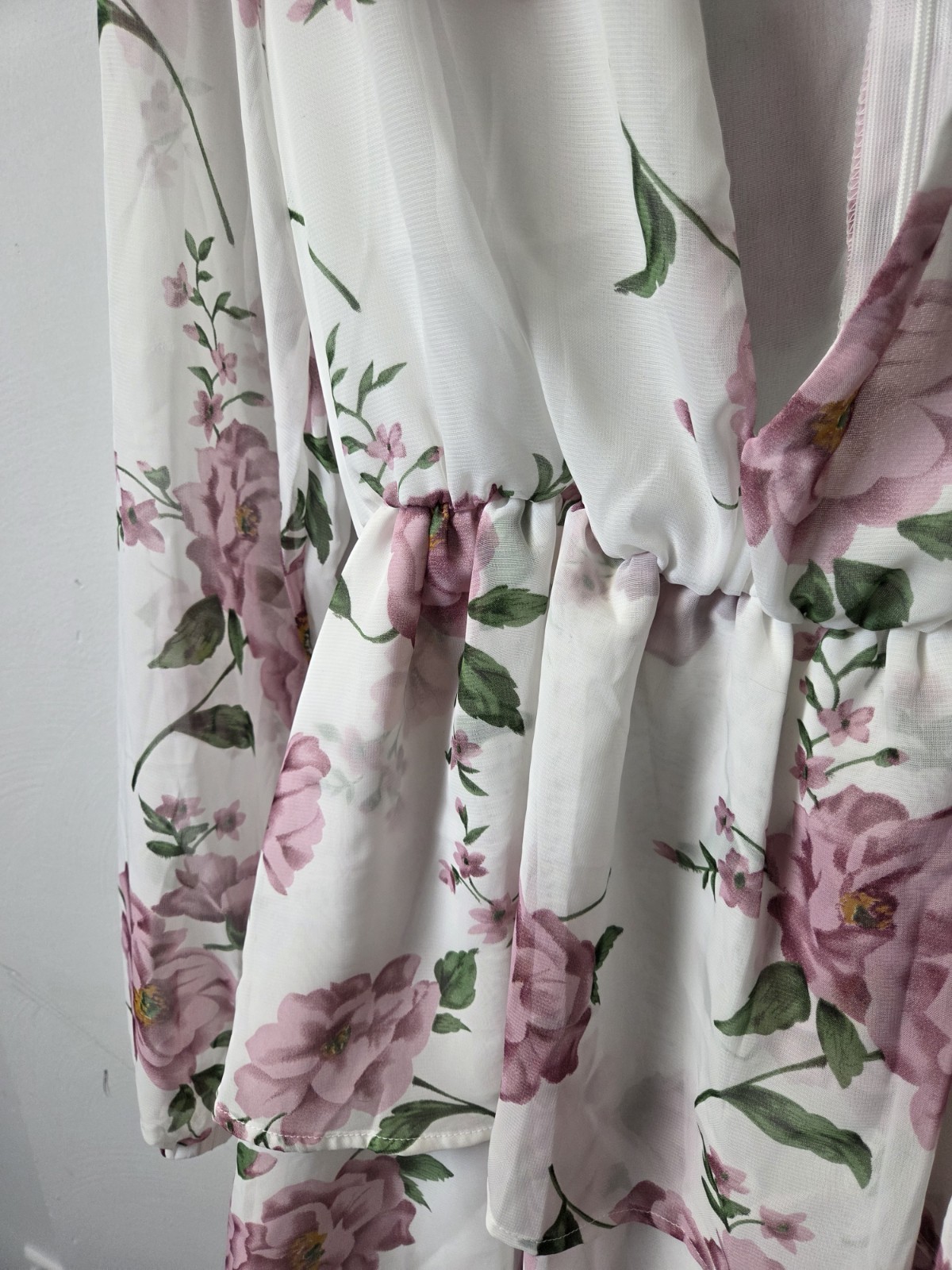 PrettyLittleThing White Pink Green Floral Chiffon V-Neck Belted Mini Dress 8