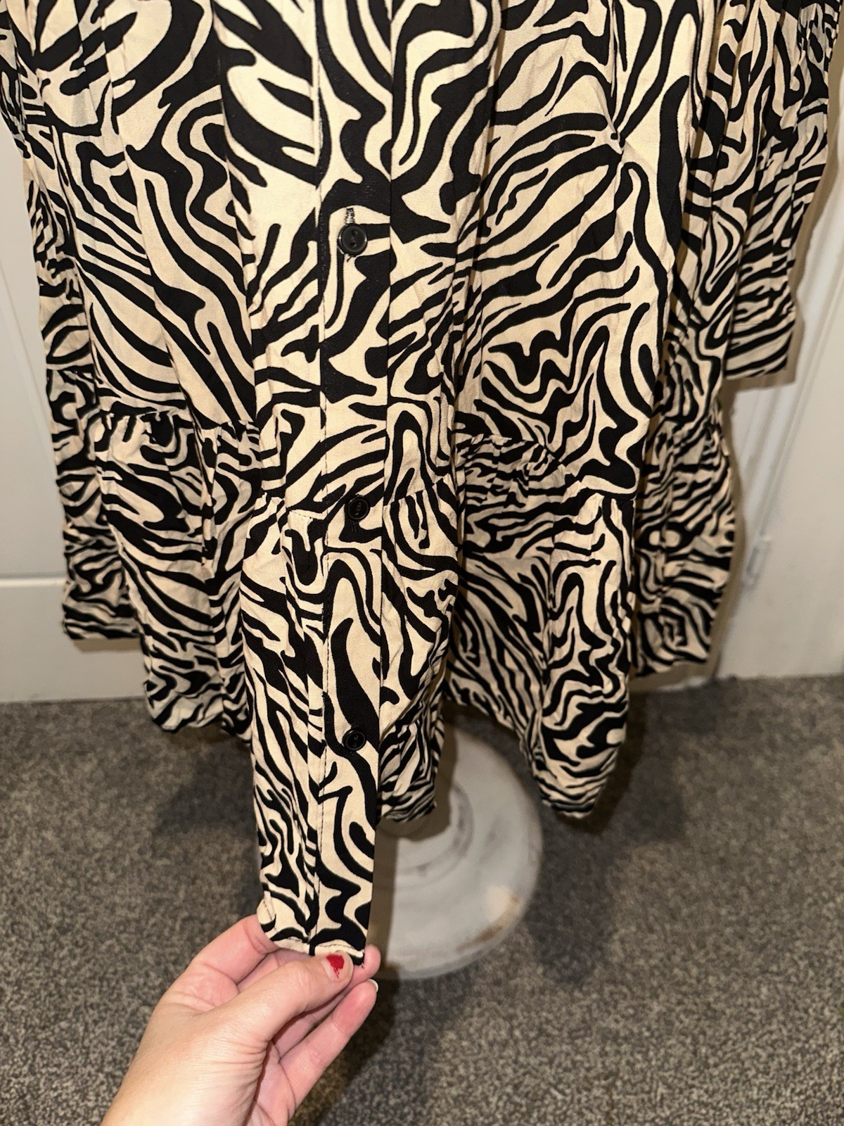 Stradivarius shirt dress size small BNWT zebra print brown black Long Sleeve