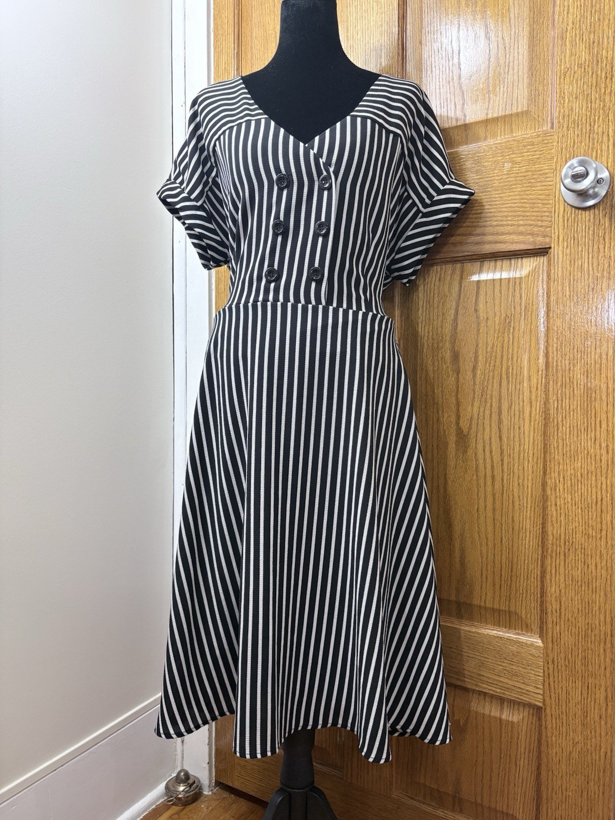 Yoz & Ali Women’s Size 16 Black White Striped Fit & Flare Midi Dress Belted