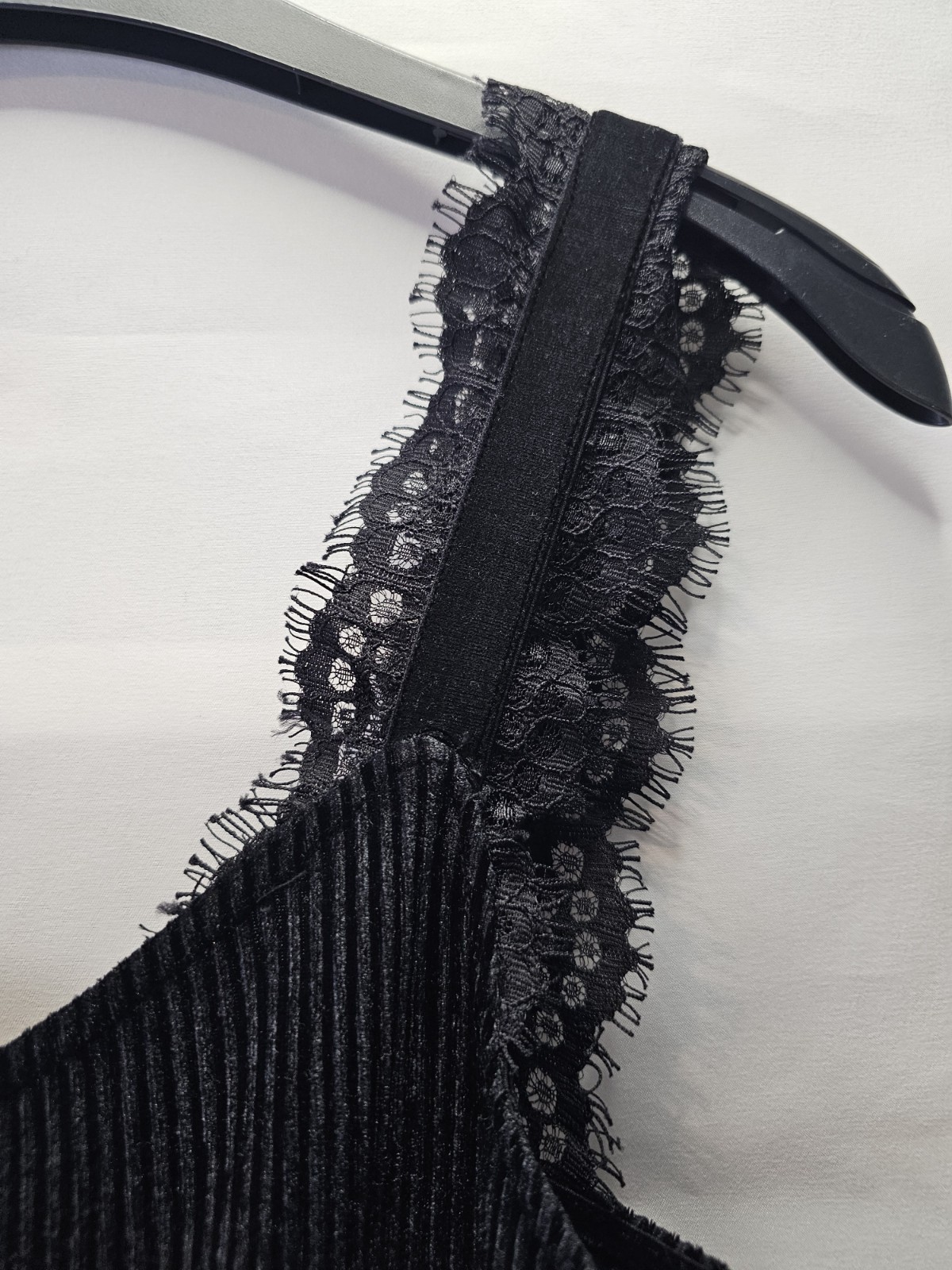 French Connection Black Pleated Velvet Cocktail Dress Party, Wedding. size 8