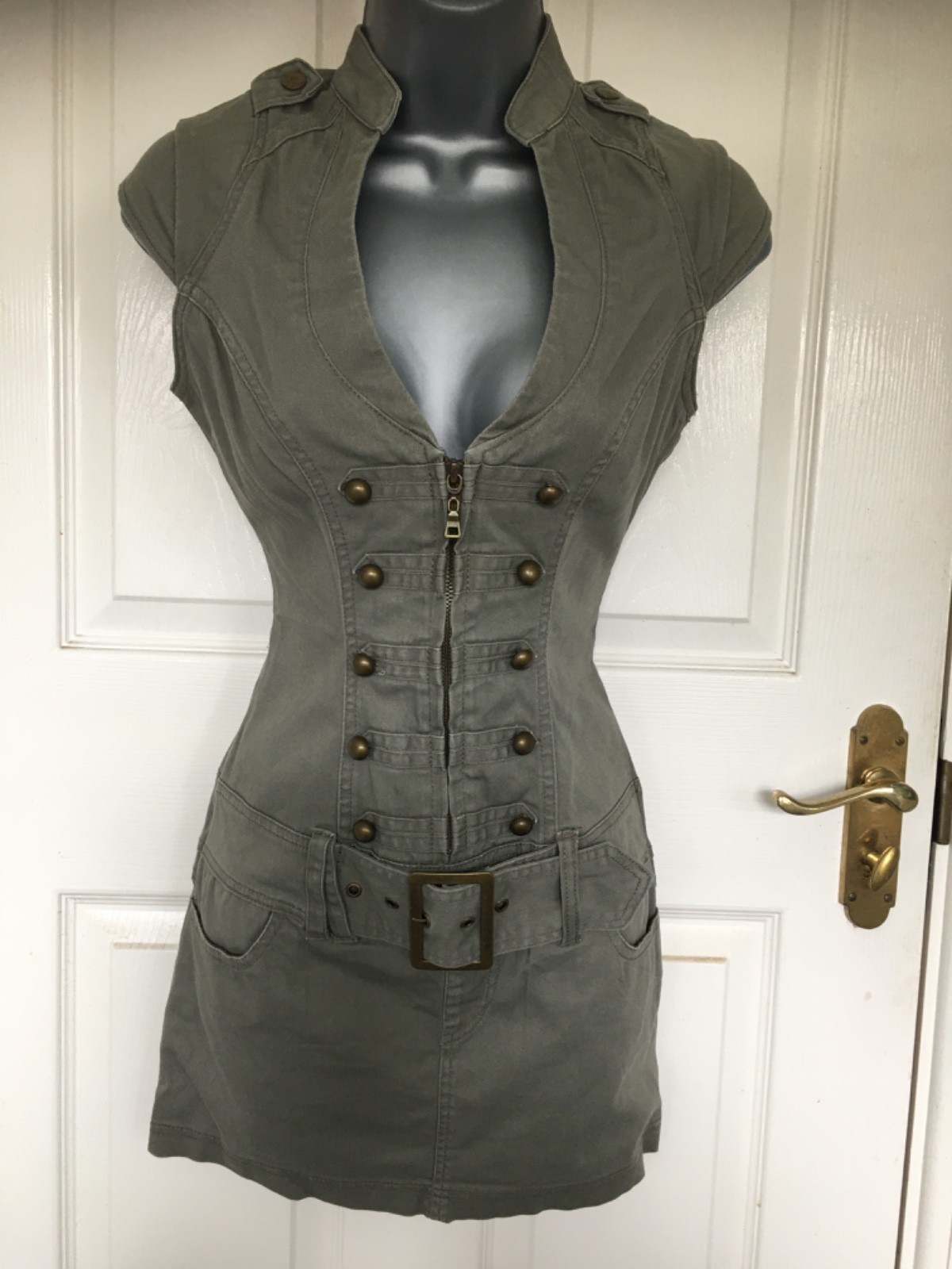 Gorgeous Jane Norman vintage Y2K khaki green belted military mini dress size 8(6