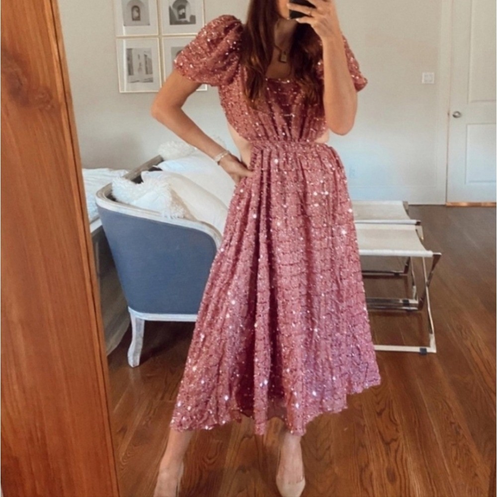 Elliatt Aubree Puff Sleeve Sequin Metallic Midi Dress Size XS