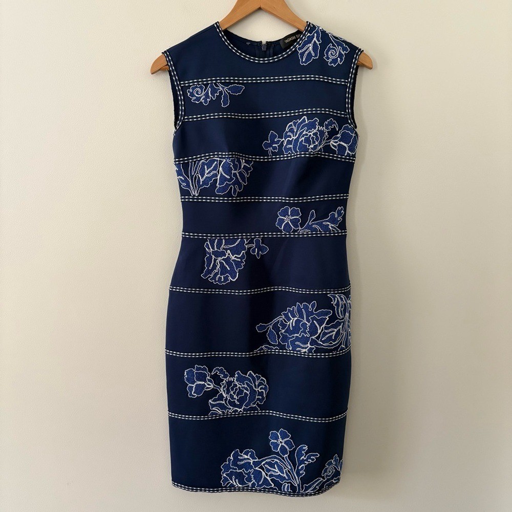 Tadashi Shoji Kitami Embroidered Sleeveless Shift Dress in blue neoprene Size S