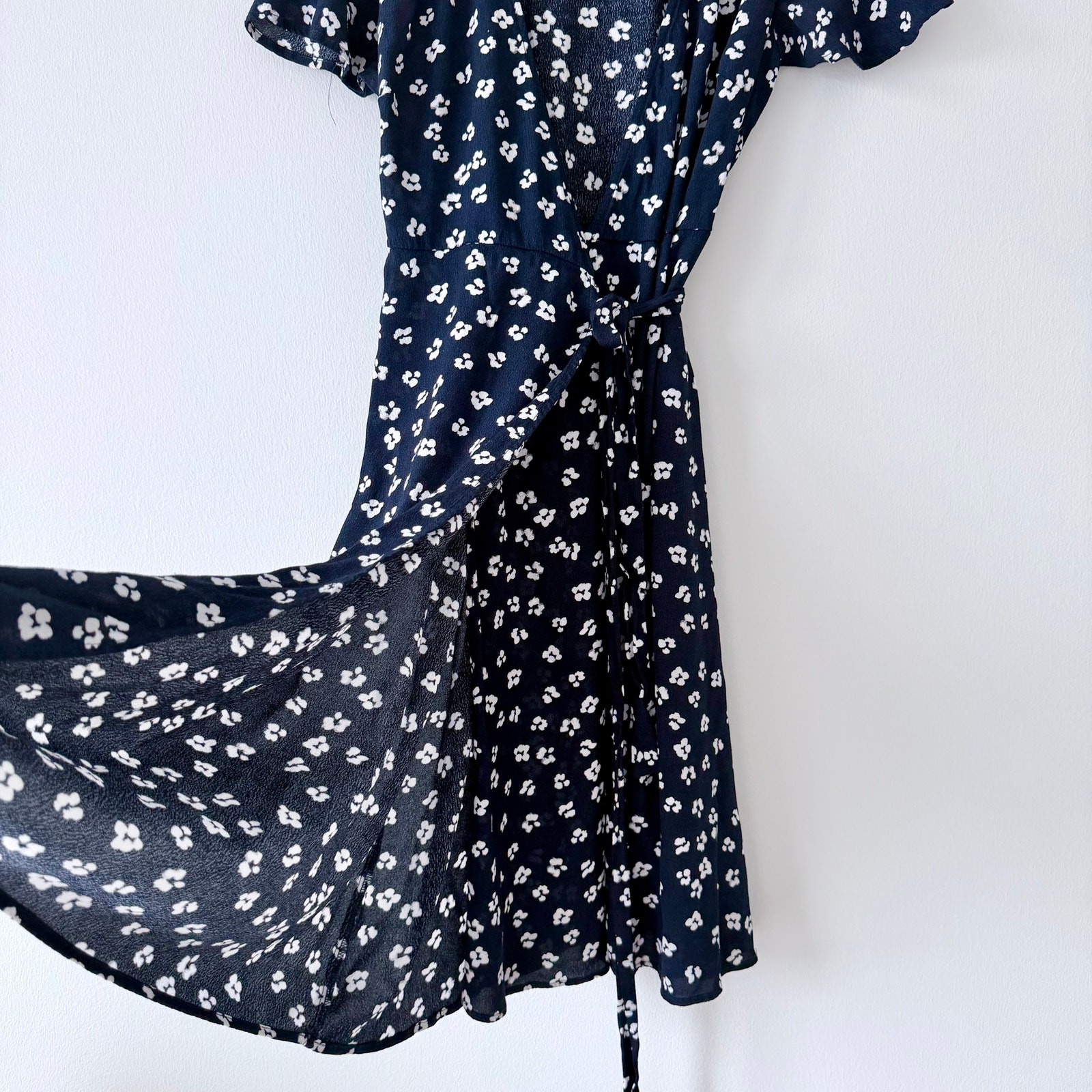 Seraphine Navy Floral Wrap Midi Dress – Size US 4