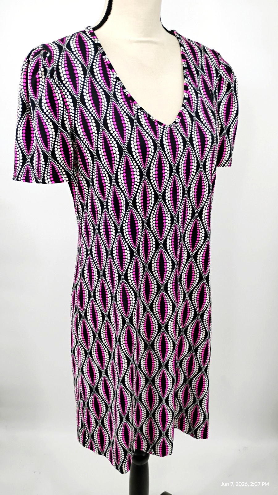 NEW Lulu- B Diamond Dot Short Sleeve V-Neck Dress UPF 50+ Stretch Small.