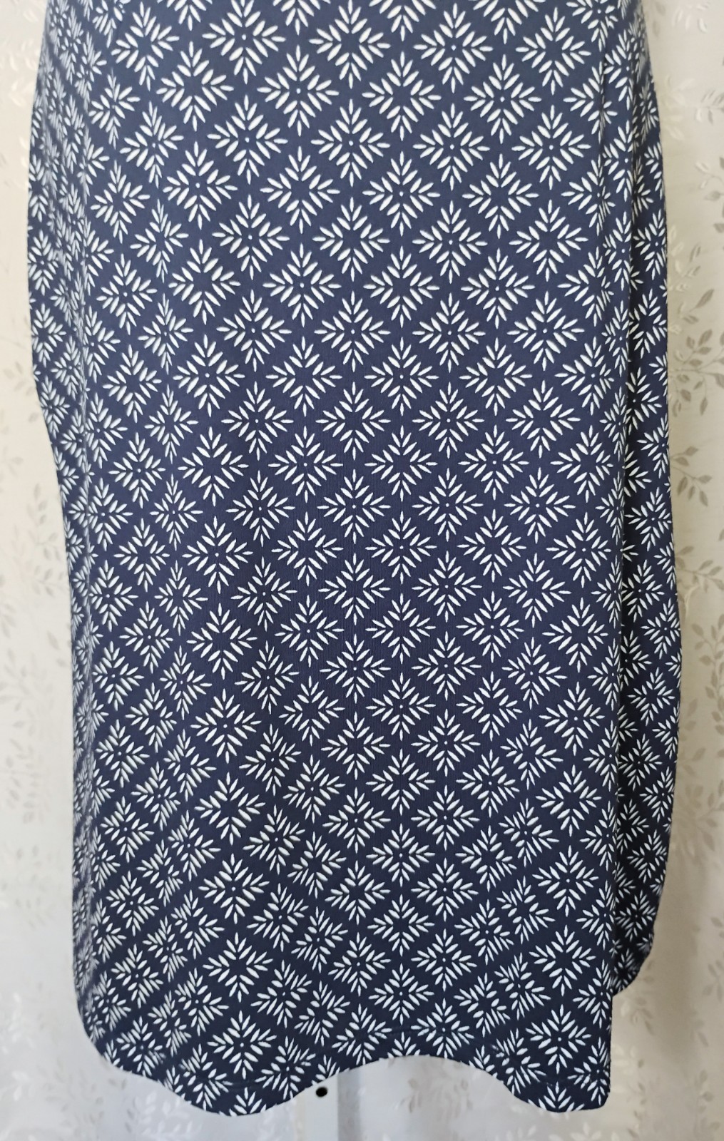 TALBOTS Short Sleeve Lightweight Stretch Jersey Pullover Dress M Blue White