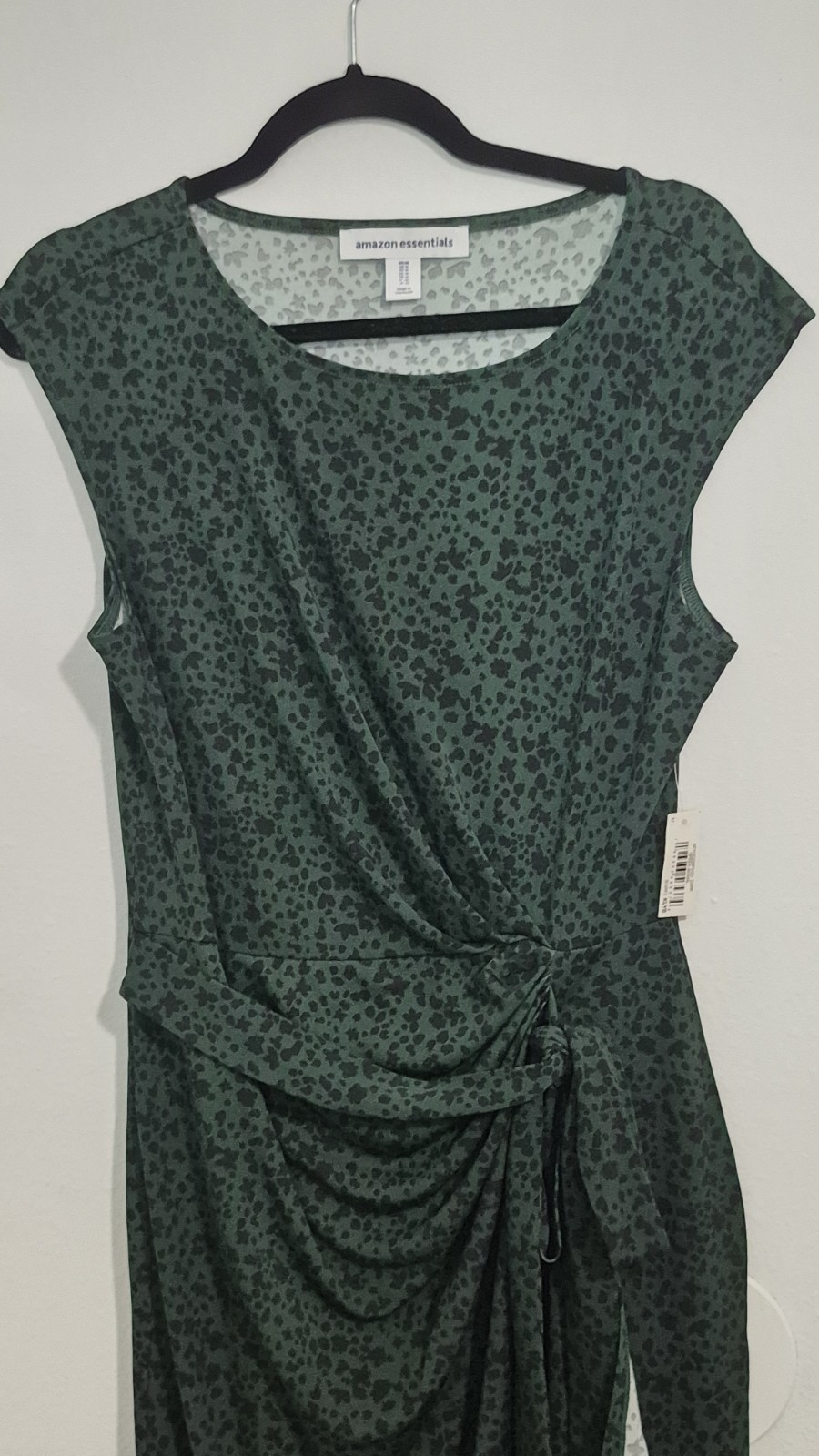 NWT AMAZON ESSENTIALS WOMEN’S BLACK & GREEN DRESS SIZE MED ANIMAL PRINT ROUCHED