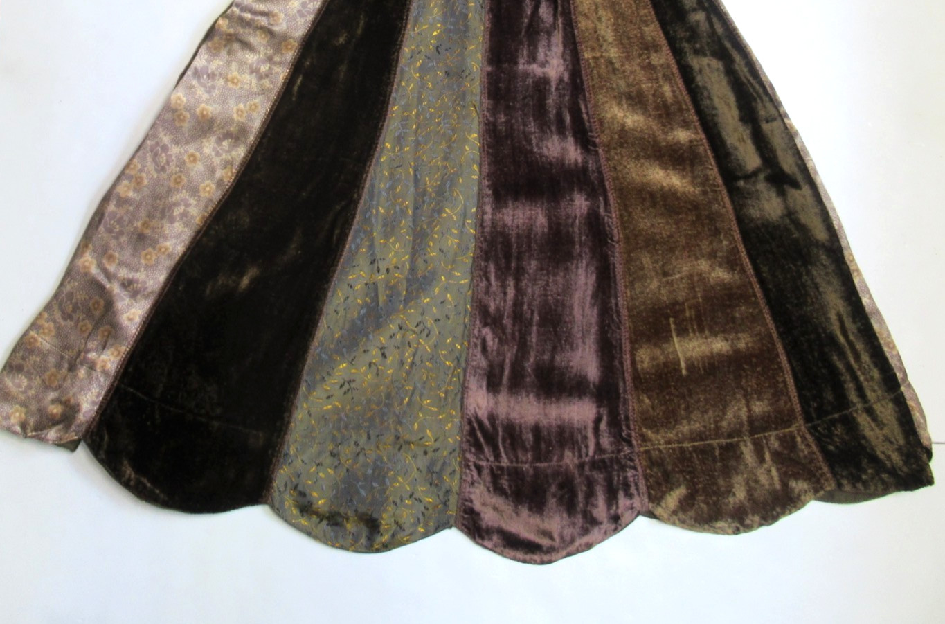 Vintage RENE DERHY VELVET PATCHWORK DRESS Brown Olive Scalloped Hem Size S Boho