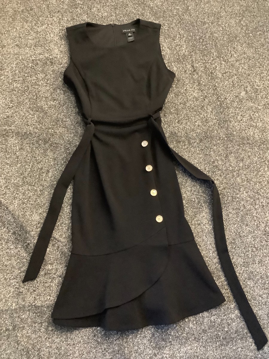 Stella & Julie Women’s Black Dress Size 10 42in Length Polyester Stretch Lined