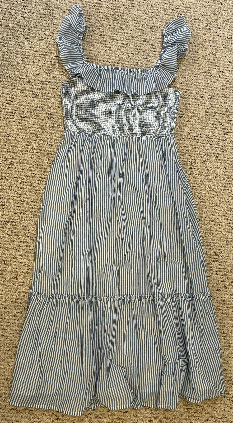 Vineyard Vines Chambray Blue & White Striped Midi Sundress. Size Small. Smocked
