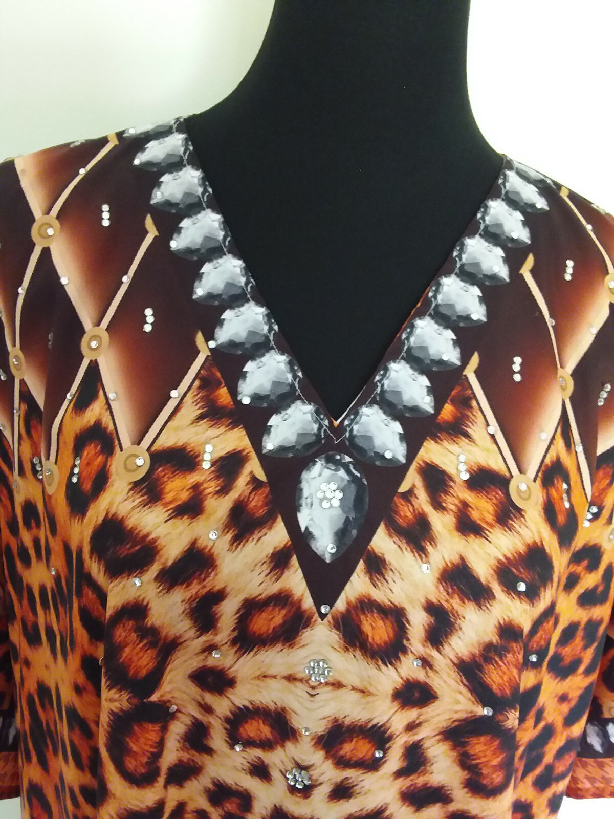 HEAVILY EMBELLISHED DIGITAL ANIMAL PRINT V NECK CREPE KAFTAN/DRESS KC12