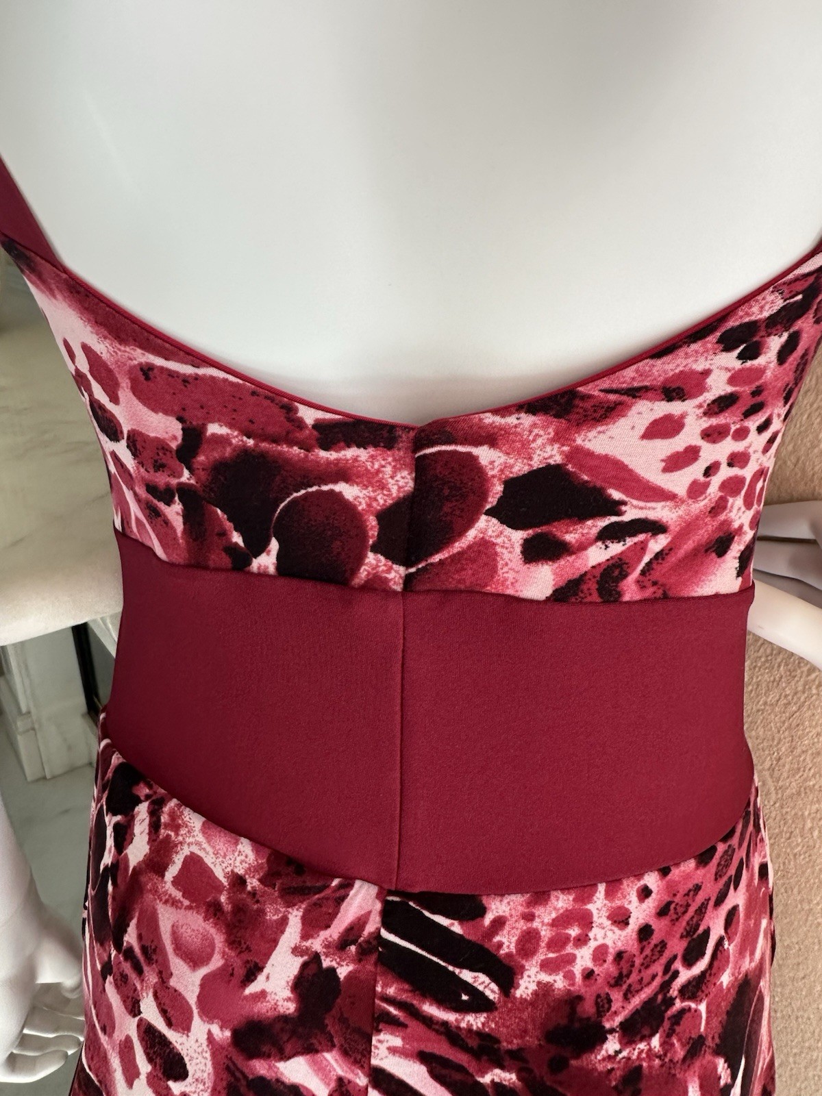 Open Back Burgundy Argentinian Tango Dress Midi Sheath Abstract Print Size M