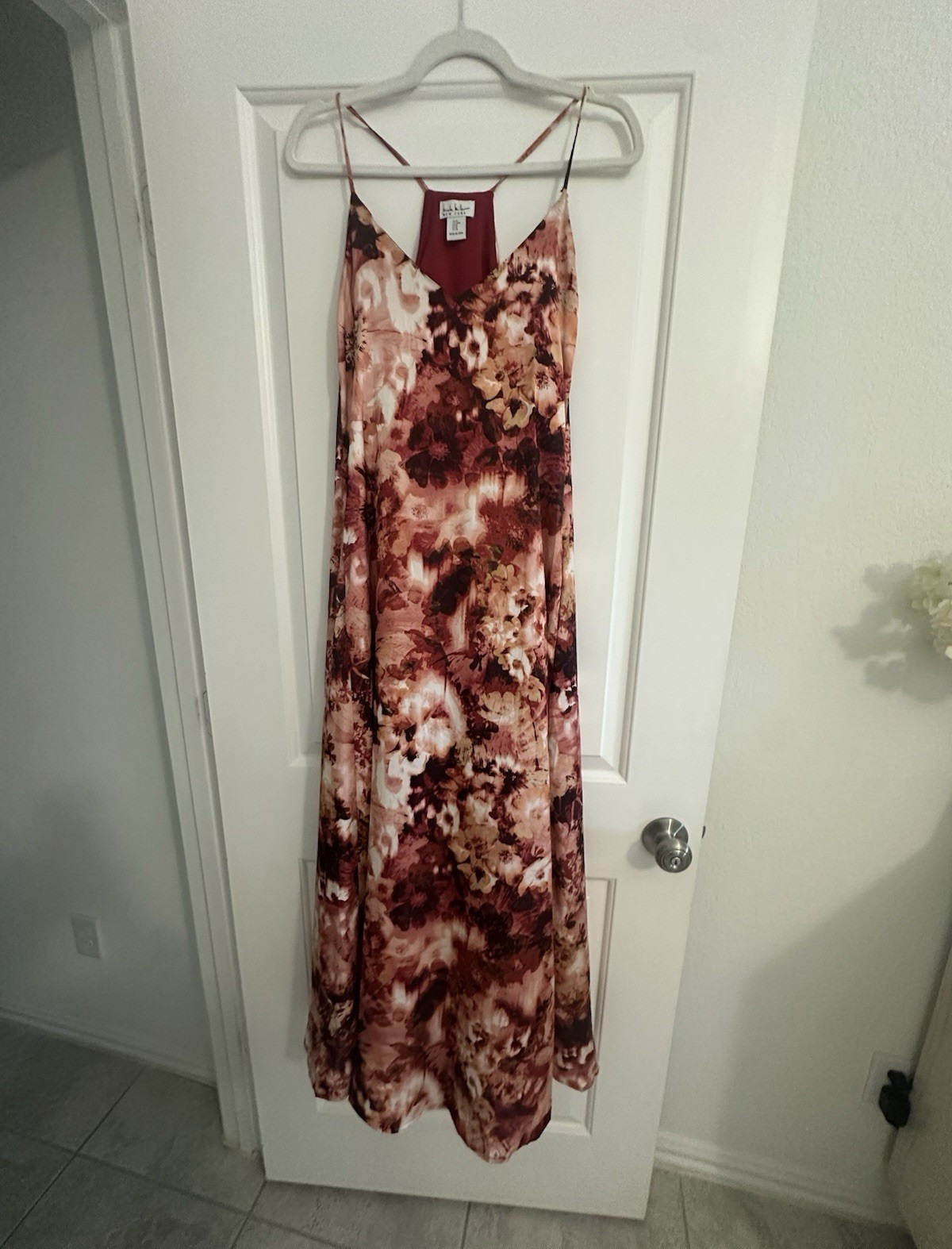 Nicole Miller New York Women’s M Multicolor Floral V-Neck Strappy Maxi Dress