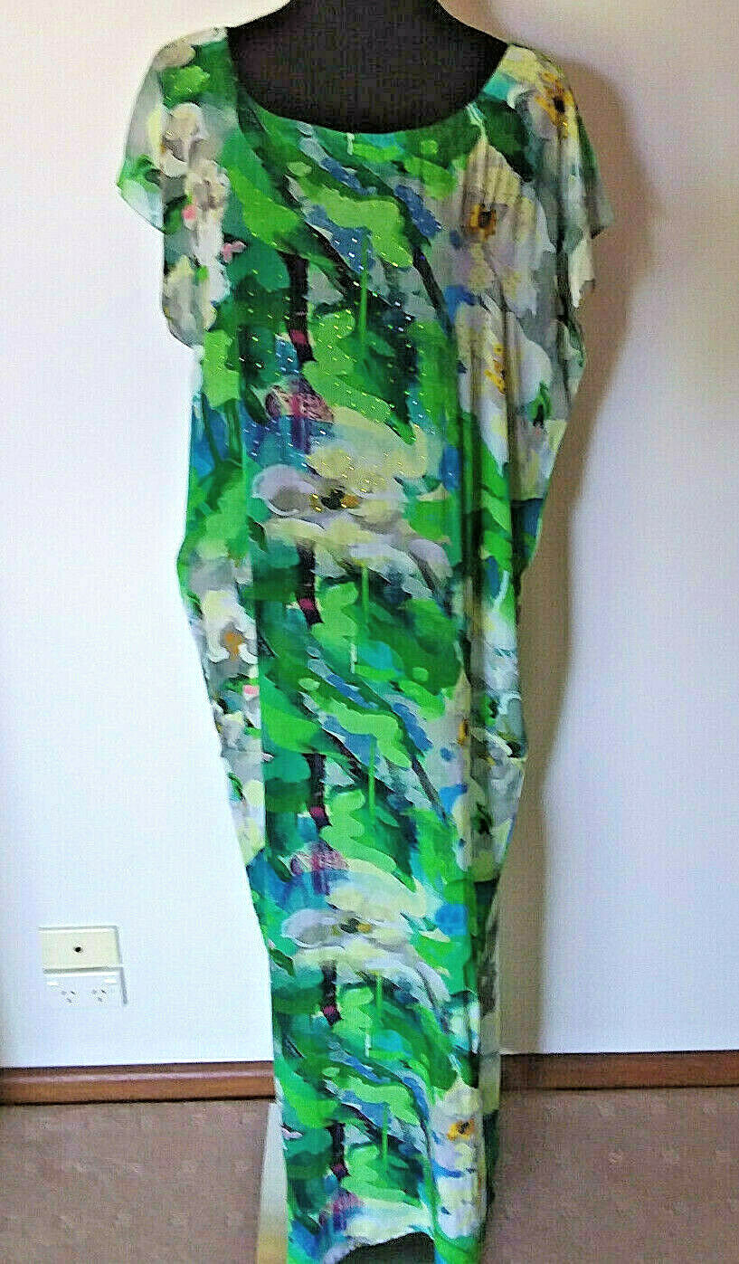 EXQUISITE EMBELLISHED DESIGNER LONG ROUND NECK SILK CREPE KAFTAN FLOWER PATTERN