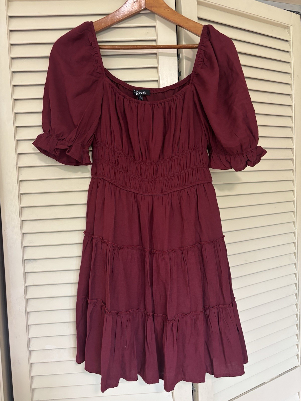Trixxi Women’s S Maroon Boho Prairie Tiered Fit and Flare Dress Short Sleeve