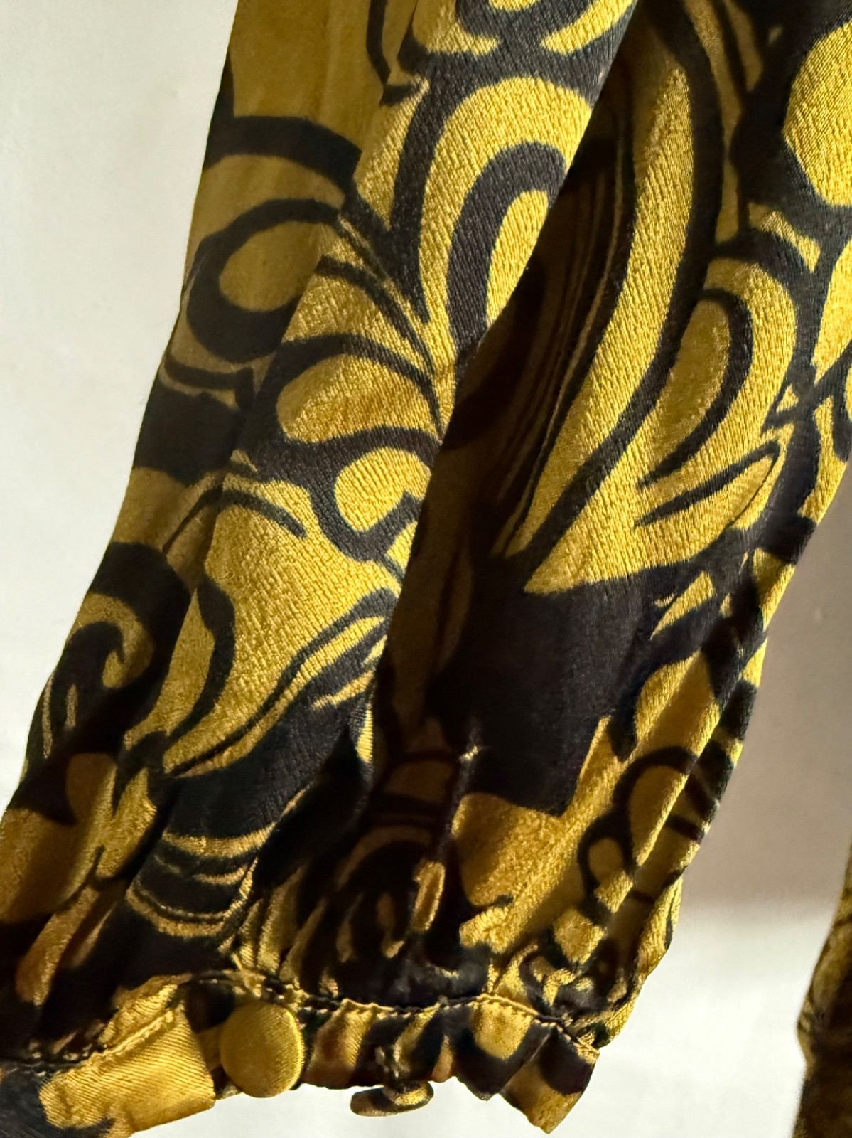 GHOST LONDON YELLOW & BLACK FLORAL PRINT LONG SLEEVES MIDI DRESS SIZE: LARGE