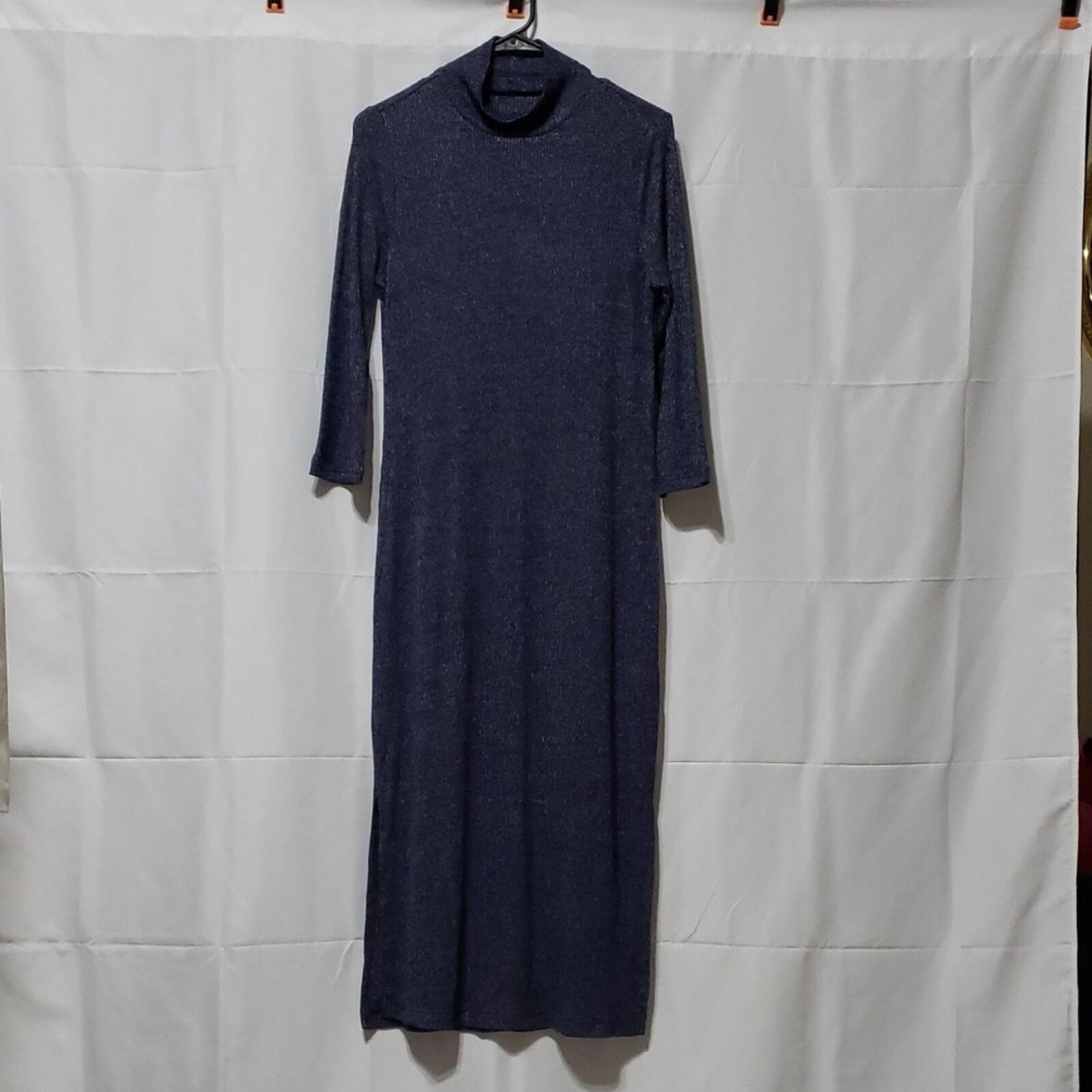 Banana Republic LuxeSpun Turtleneck Dress in Navy Blue. Size: Medium