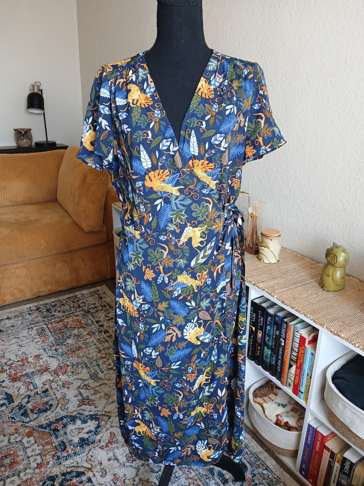 J.Crew Jungle Animal Print Wrap Dress Women’s Size 8 Navy Midi Tie Waist