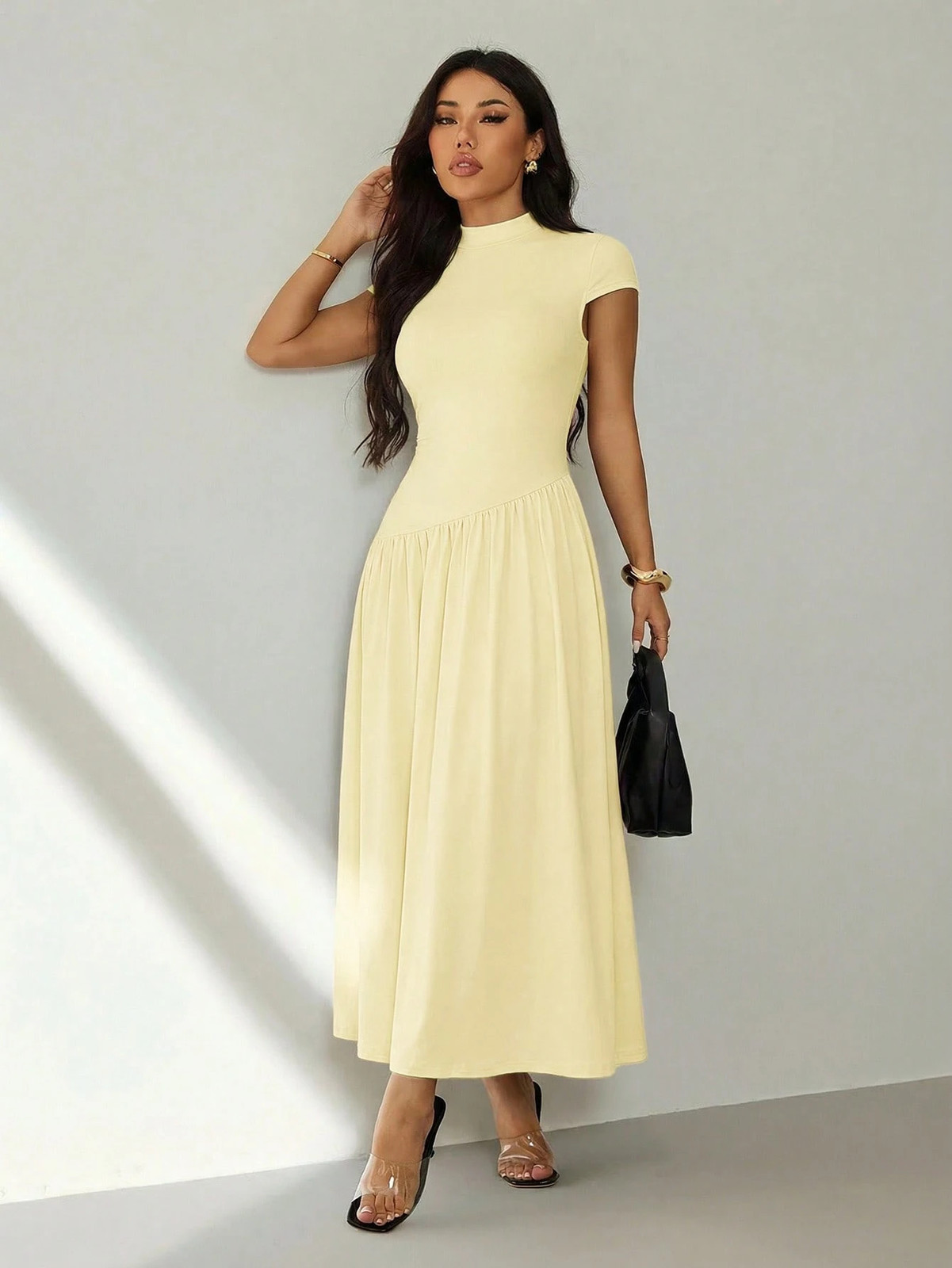 Elegant Ladies Long Dress in Light Yellow with Pleated Collar