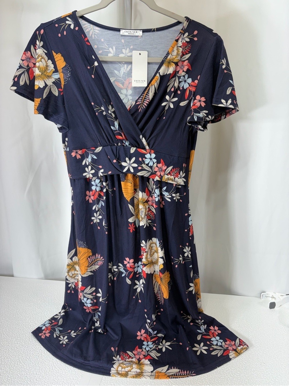 Ekouaer Navy Floral Short Sleeve Dress with V-Neck and Ruffle Detail 3233