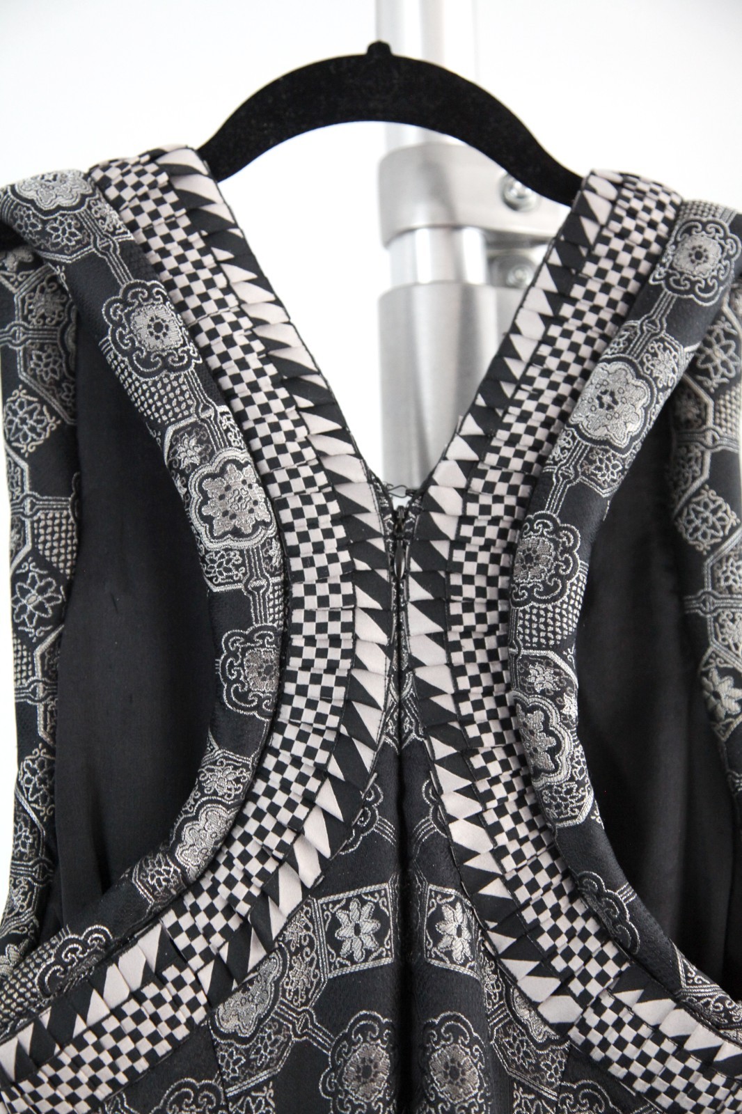 Alexander McQueen – “Scanners” Autumn/Winter 2003 Khakhama Brocade Silk Dress 40