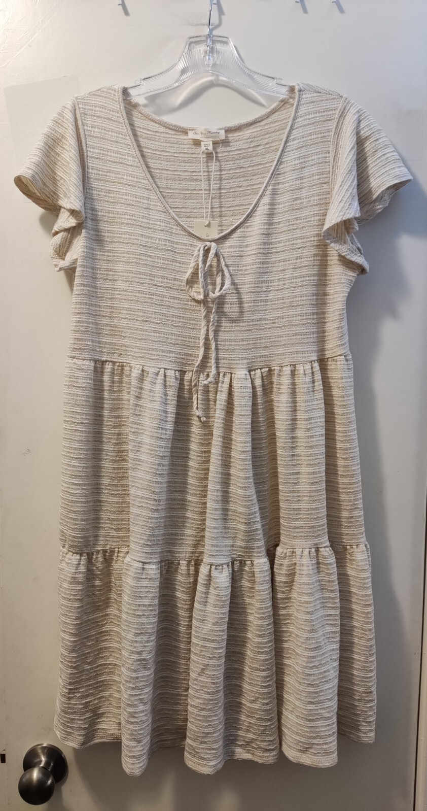 See You Monday Women’s Beige Dress Size XL. P-T-P:17.5in