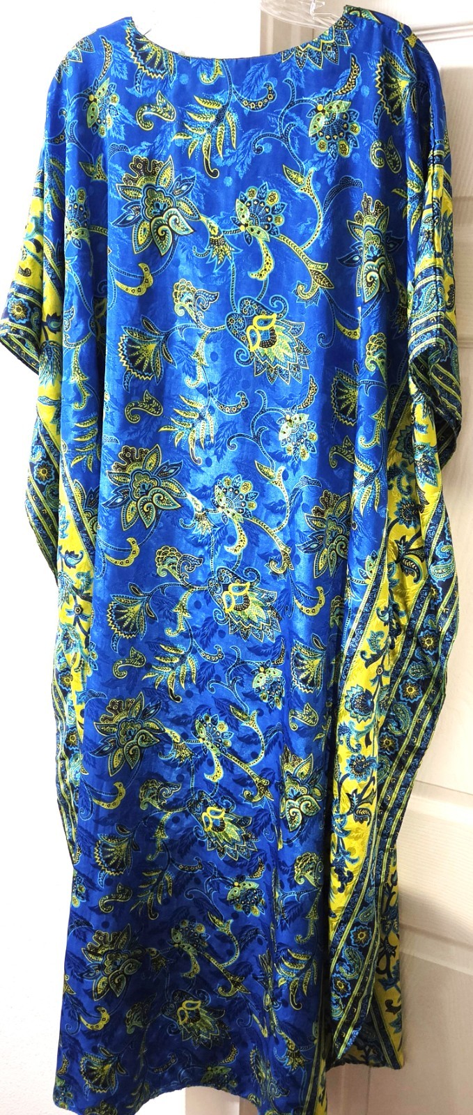Simply Basic OSFM Caftan Blue Yellow-Green Floral Poly Opposite Color Panels