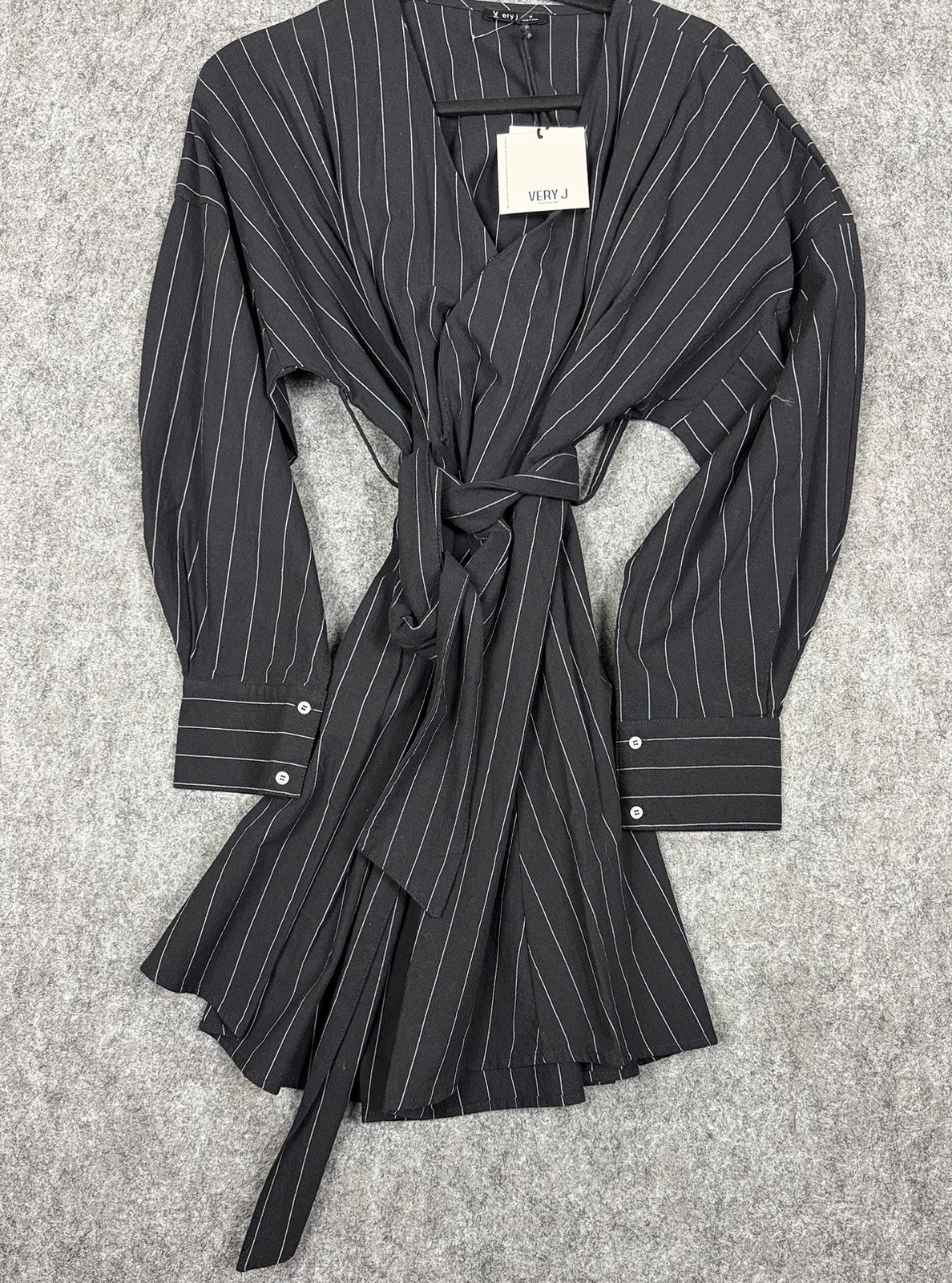 Black and white striped shirt dress With Tie Size Medium