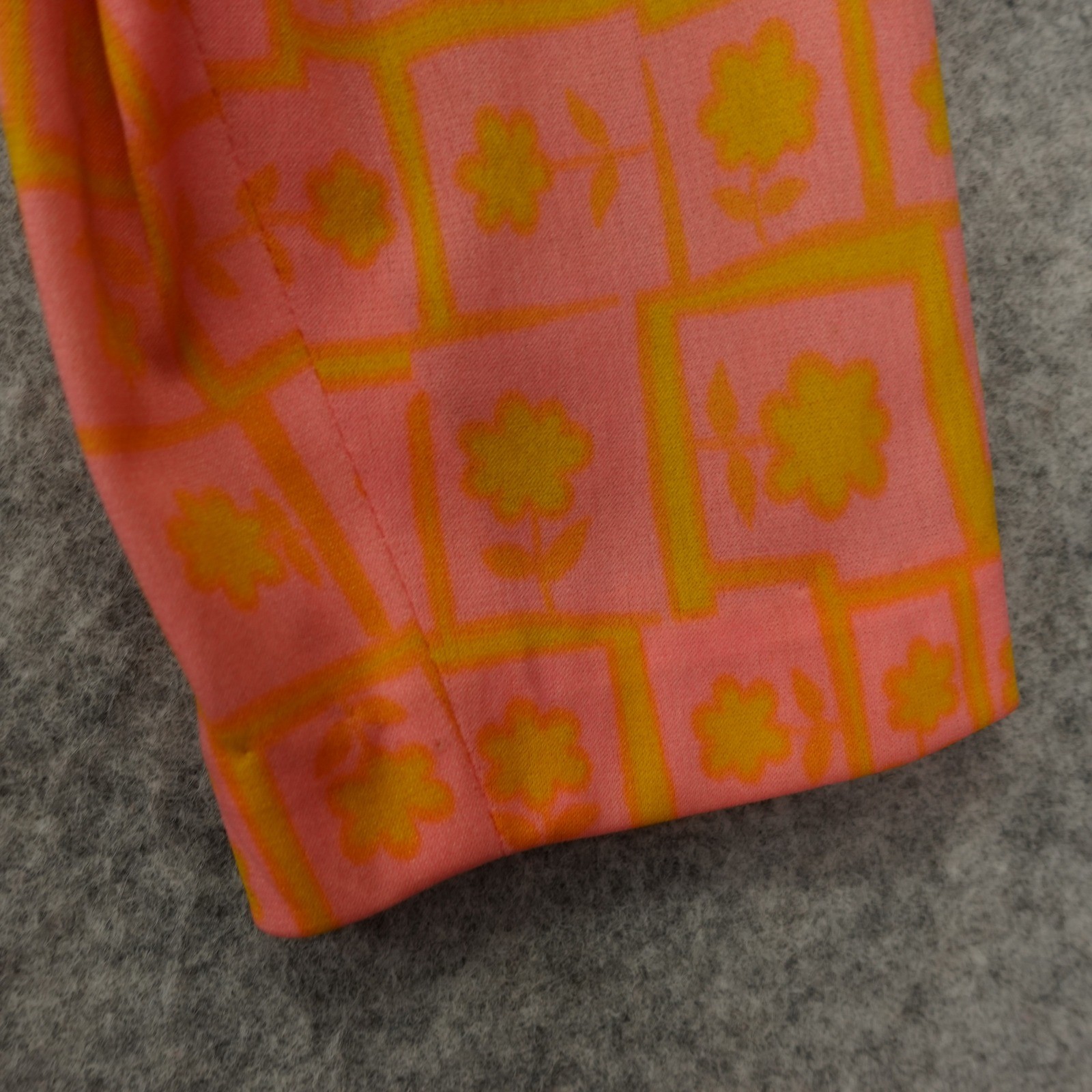 Vintage 70s Shift Dress Womens SMALL Pink Orange Psychedelic Mod PETER STEVENS