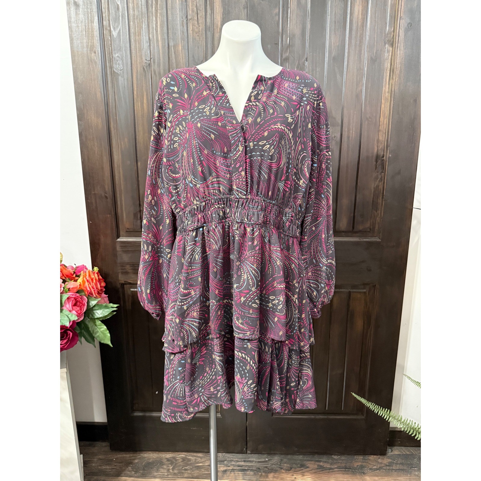 Torrid Women 3 Pink Purple Paisley Metallic Smocked Tiered Ruffle Mini Dress