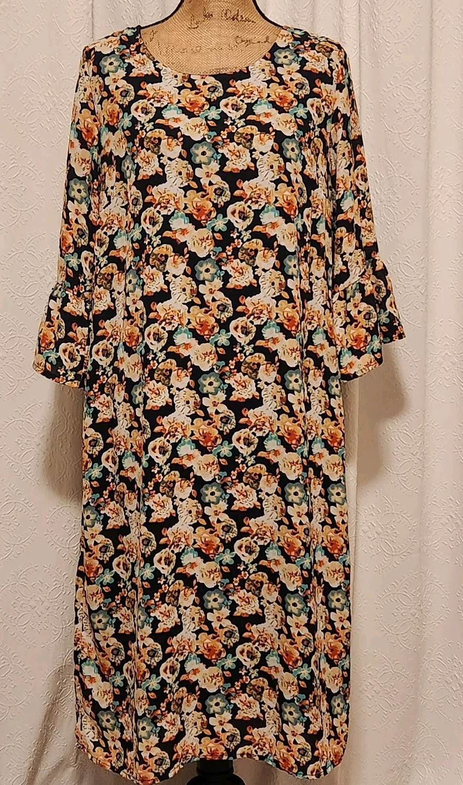 Sweet Salt Women’s L Blue Colorful Floral 3/4 Sleeve Shift Dress