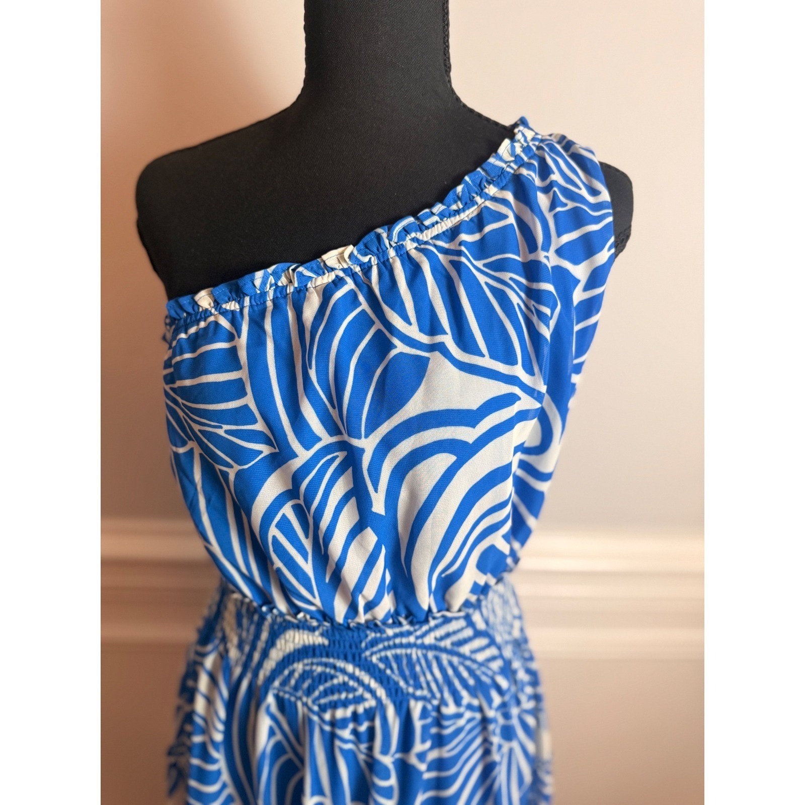 Taylor One Shoulder Maxi Dress Womens 6 Blue White Tropical Smocked Tiered NEW