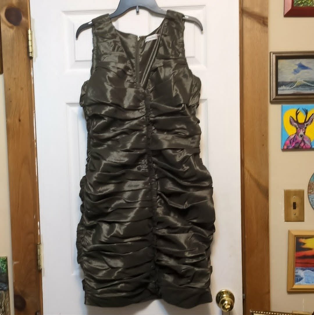 Calvin Klein Ruched Green Sheath Dress Sz Large Satin Bodycon Stretch SemFormal