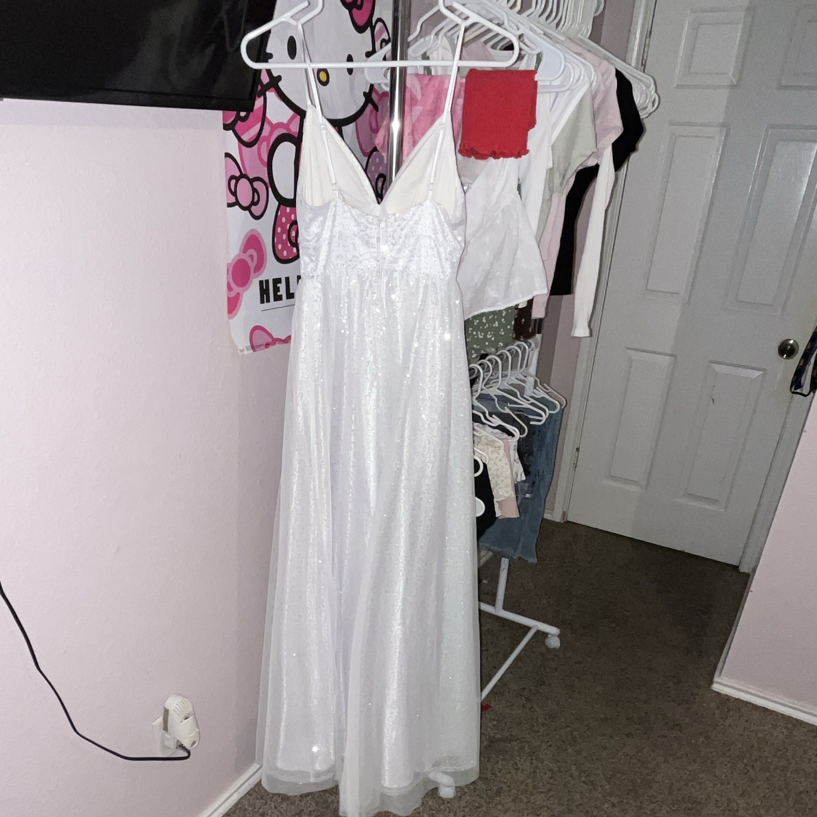 Crystal Doll White Sequin Tulle V-Neck Long Maxi Gown Strappy Sleeveless Sz 1