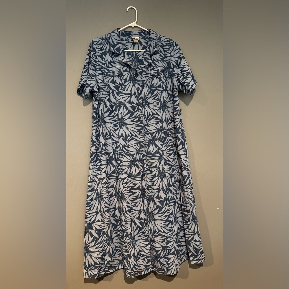 Essentials Blue and White Notched Collar Resort Dress