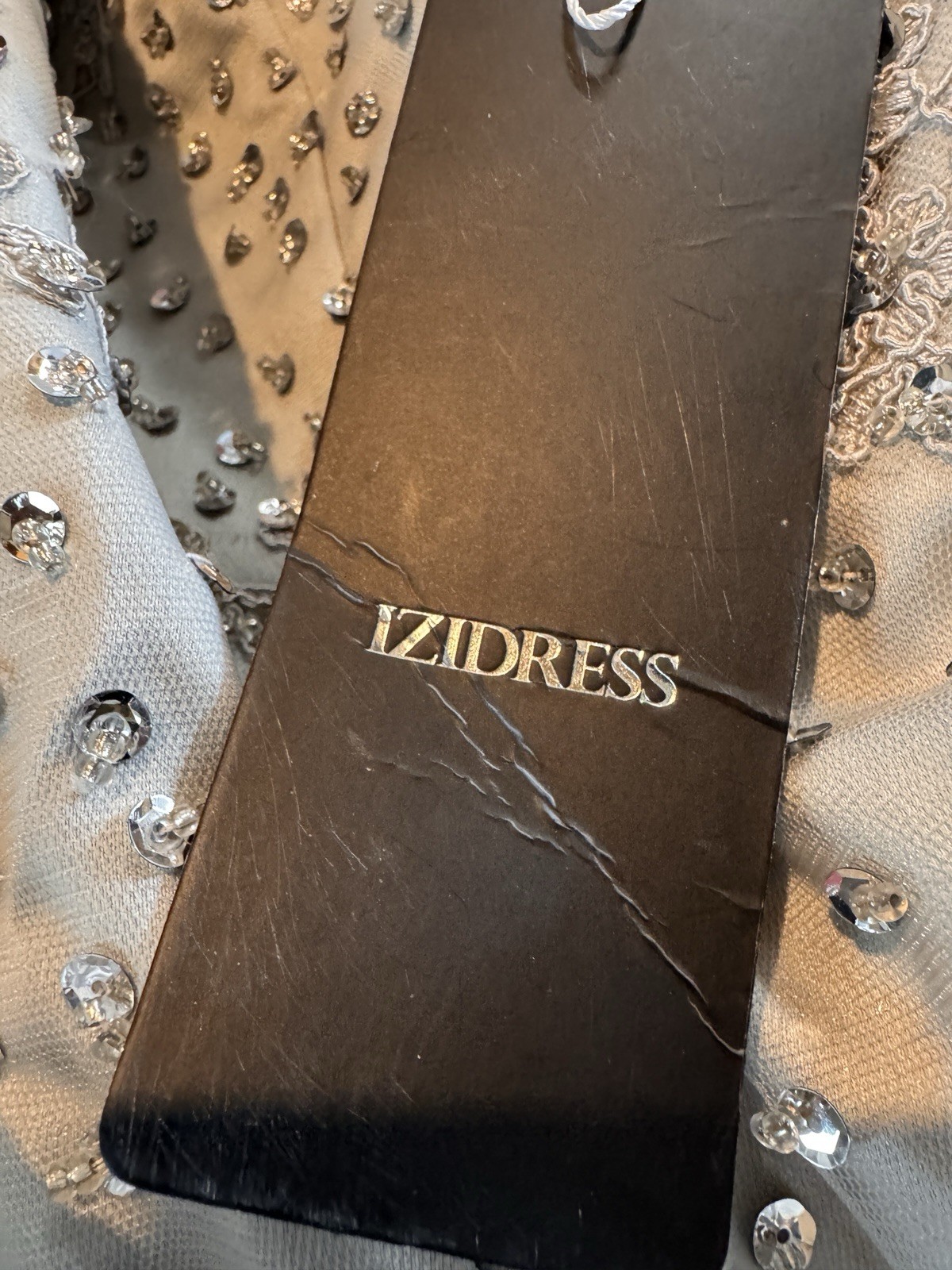 IZIDRESS Silver Heavily Sequined Beaded Lace V-Neck Short Sheath Dress 32″ Chest