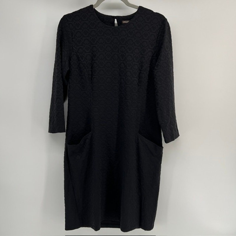 J McLaughlin Catalyst Sheath Dress Womens M Black Front Pockets Bracelet Sleeve