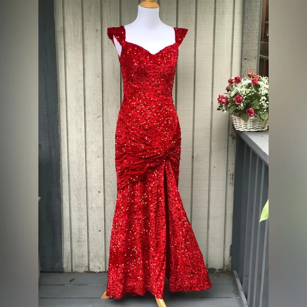 Vintage Velvet Sequin Cinched Ruched Mermaid Bright Red Evening Maxi Gown size 6