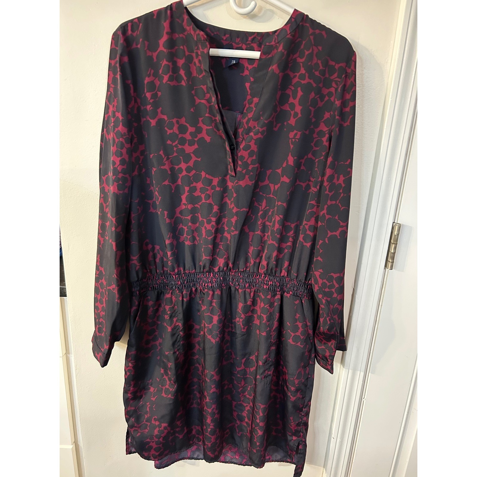 Gap Womens XL Long Sleeve Smocked Waist Mini Dress Burgundy Black Abstract Print