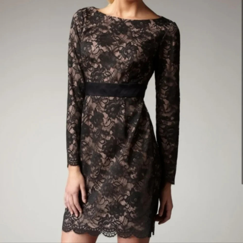$298 Trina Turk “Dentelle” Silk Lace Dress Nude Lining – 10