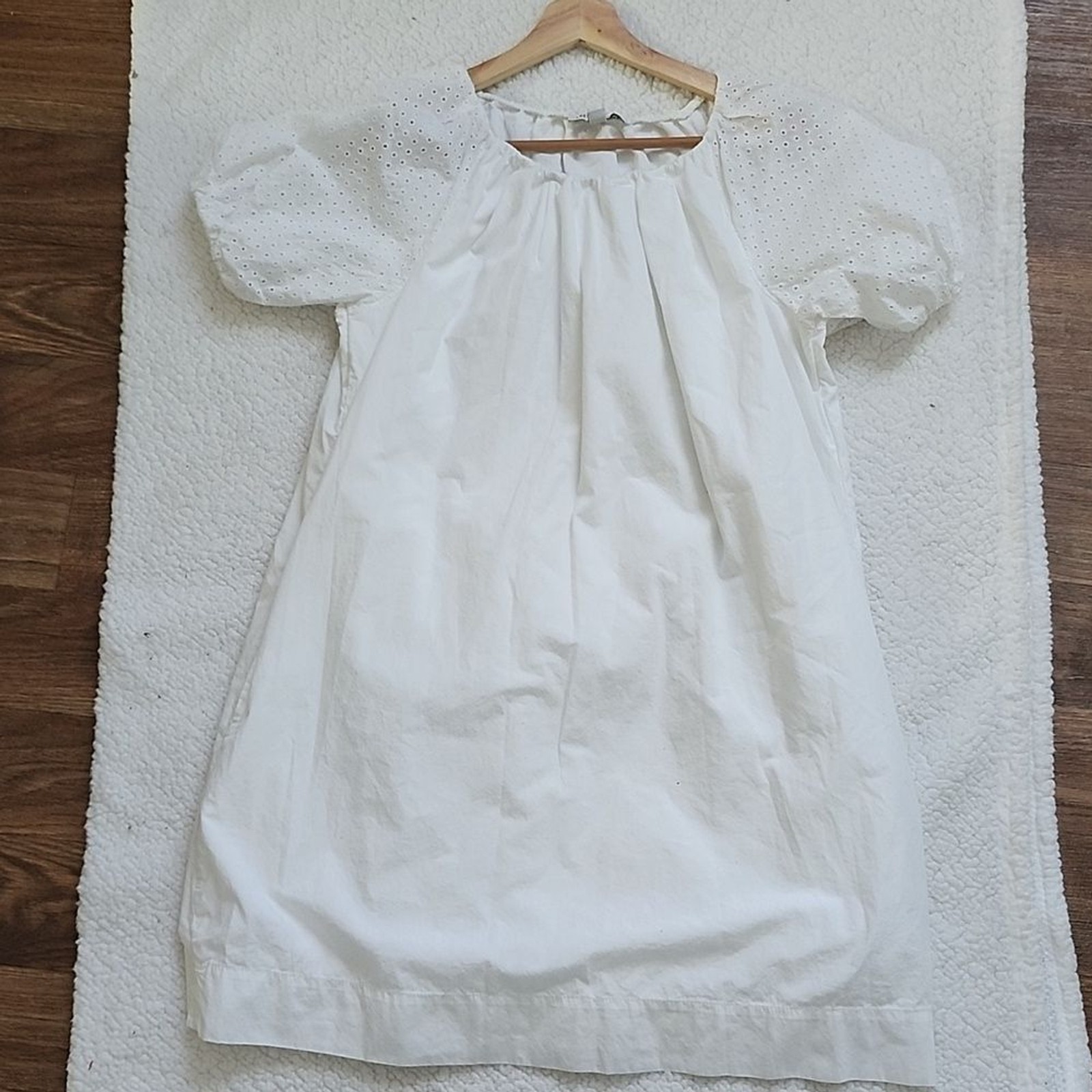Free Assembly White Pleated Blouson Mini Dress Sz S Beach Vacation Eyelet
