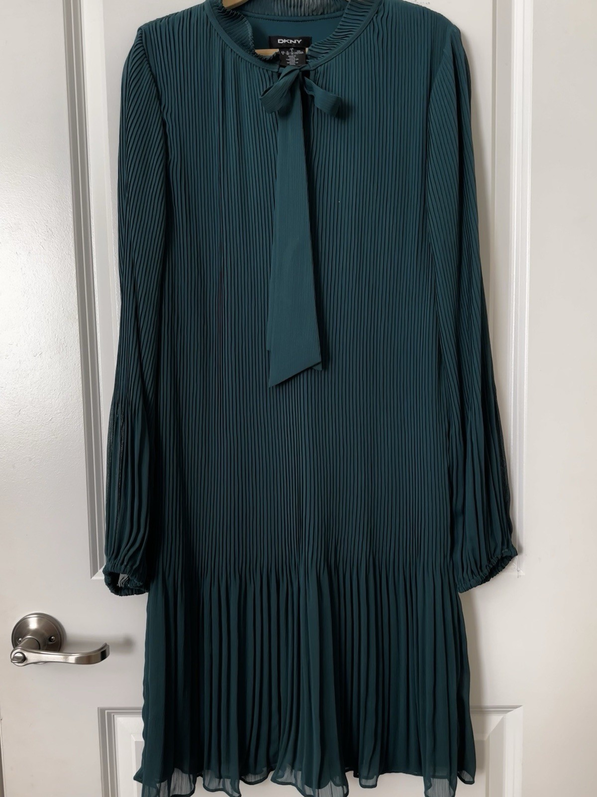 DKNY Pleated Bow Shift Dress Long Sleeve Tie Neck Knee Length Teal Chiffon 8
